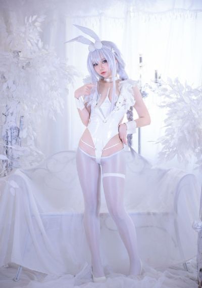 近距离偷拍多位美女嘘嘘_超清高清视频观看